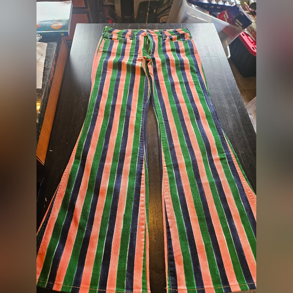 Wrangler Flare Wanderer Jeans!!!!